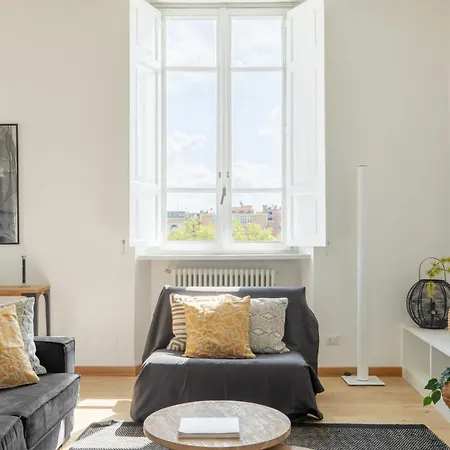Iflat Contemporary Elegant Skyline In Apartment Rome