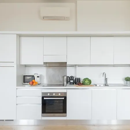 Iflat Contemporary Elegant Skyline In Rome