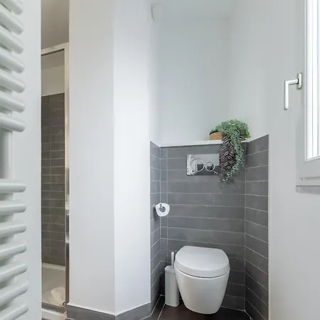 Iflat Contemporary Elegant Skyline In Rome